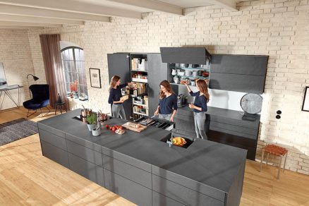 Navštivte showroom firmy Blum a dotkněte se budoucího nábytku.