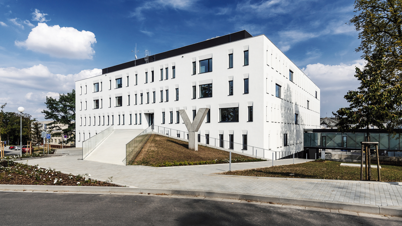 Obr. 6 II. interní klinika a geriatrie v Olomouci, 
autor: Adam Rujbr Architects