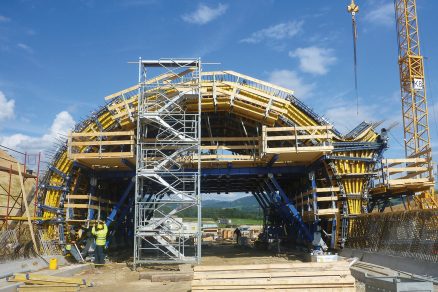 Tunelový bednicí systém byl vyvíjen v úzké spolupráci mezi stavebními firmami a společností Doka. foto Doka