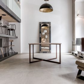 V showroomu je prezentována práce Vladana Běhala i řady zahraničních designérů