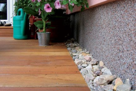 Správně navržený zateplený sokl vytváří dlouhodobě funkční a estetický detail 2