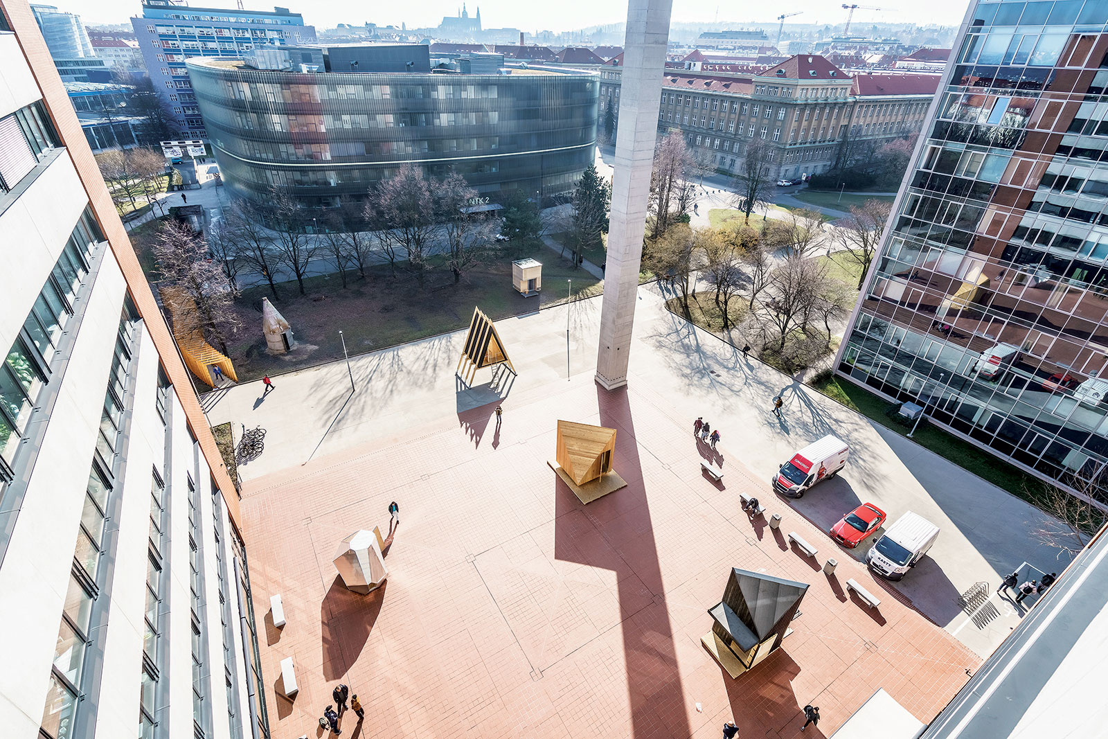 Výstava před Fakultou architektury ČVUT