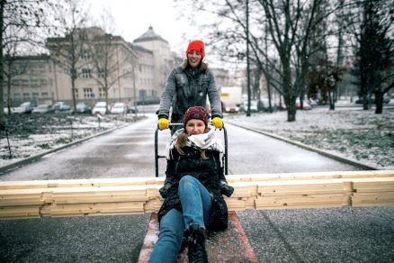 Útulny realizovali sami studenti.