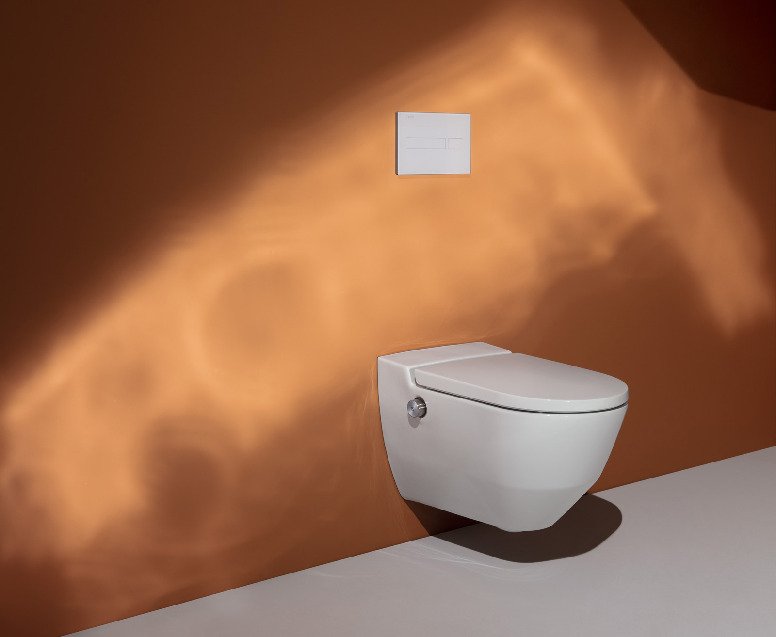 WC Cleanet Navia Novinka ve světě sprchových toalet