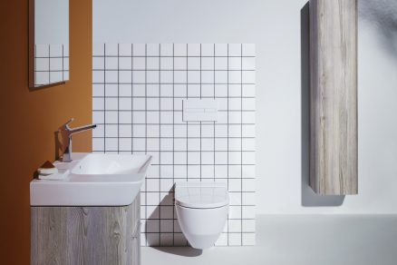 WC Cleanet Navia Toaleta se zabudovanou bidetovou sprškou která zapadne do každé koupelny