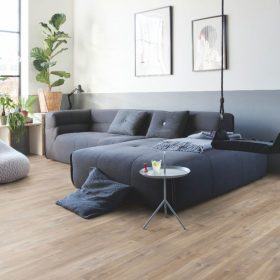 Vinylová podlaha Quick Step v obývacím pokoji