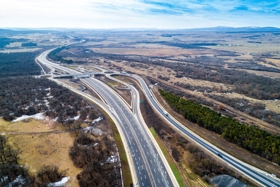 Obchvat města Várpalota silnice č. 8 km 23900 29700 Maďarsko