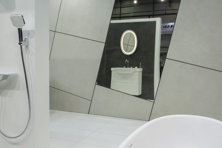 S nejnovějšími trendy v koupelnách se mohli návštěvníci setkat na celé ploše stánku.