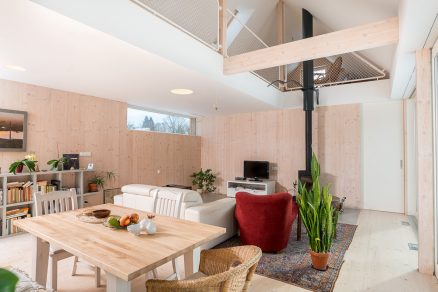 kuchyň propojená s obývacím pokojem