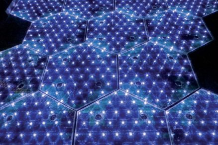 Solar Roadways v noci.