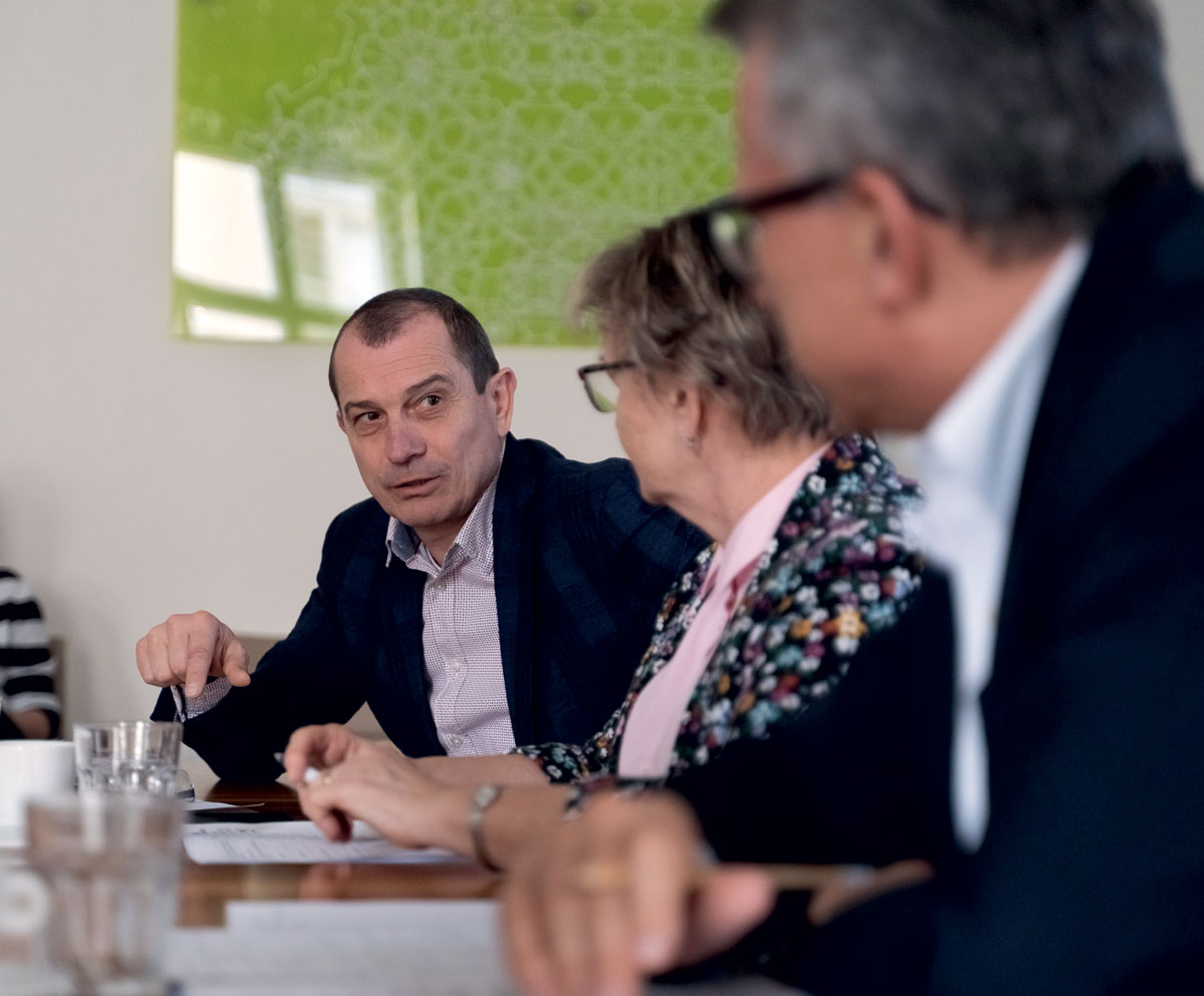 Ve spolupráci časopisu ASB a České komory architektů proběhl 2. března v Praze kulatý stůl který se vrací k problematice rekodifikace stavebního práva