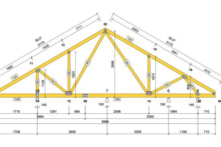 V případě rodinného domu v Dolní Dobrouči s projektovaným spádem střešních rovin 30 stupňů by bylo možné podkroví využít i jako obytné, majitelé ale zvolili úložné prostory s užitným zatížením 75 kg/m2.