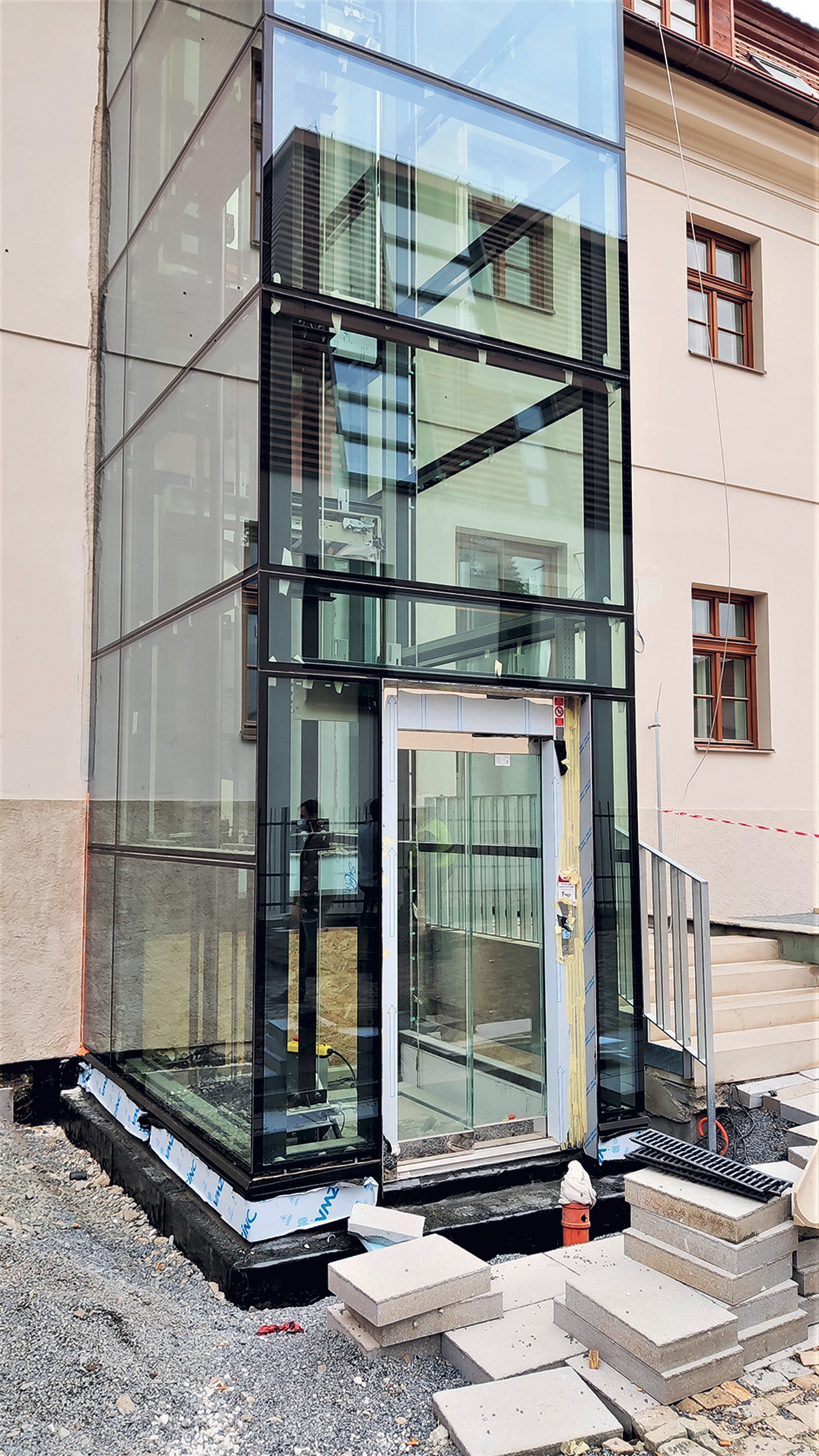 Díky výtahu bude zajištěn bezbariérový přístup do budovy