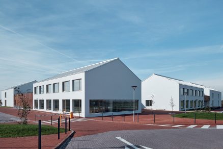 Psáry a Dolní Jirčany získaly v minulém roce novou základní školu od studia SOA architekti