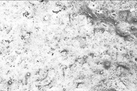 Obr. 7 – Mikroskopicky hladký povrch Baumit NanoPorTop znesnadňuje usazování nečistot.