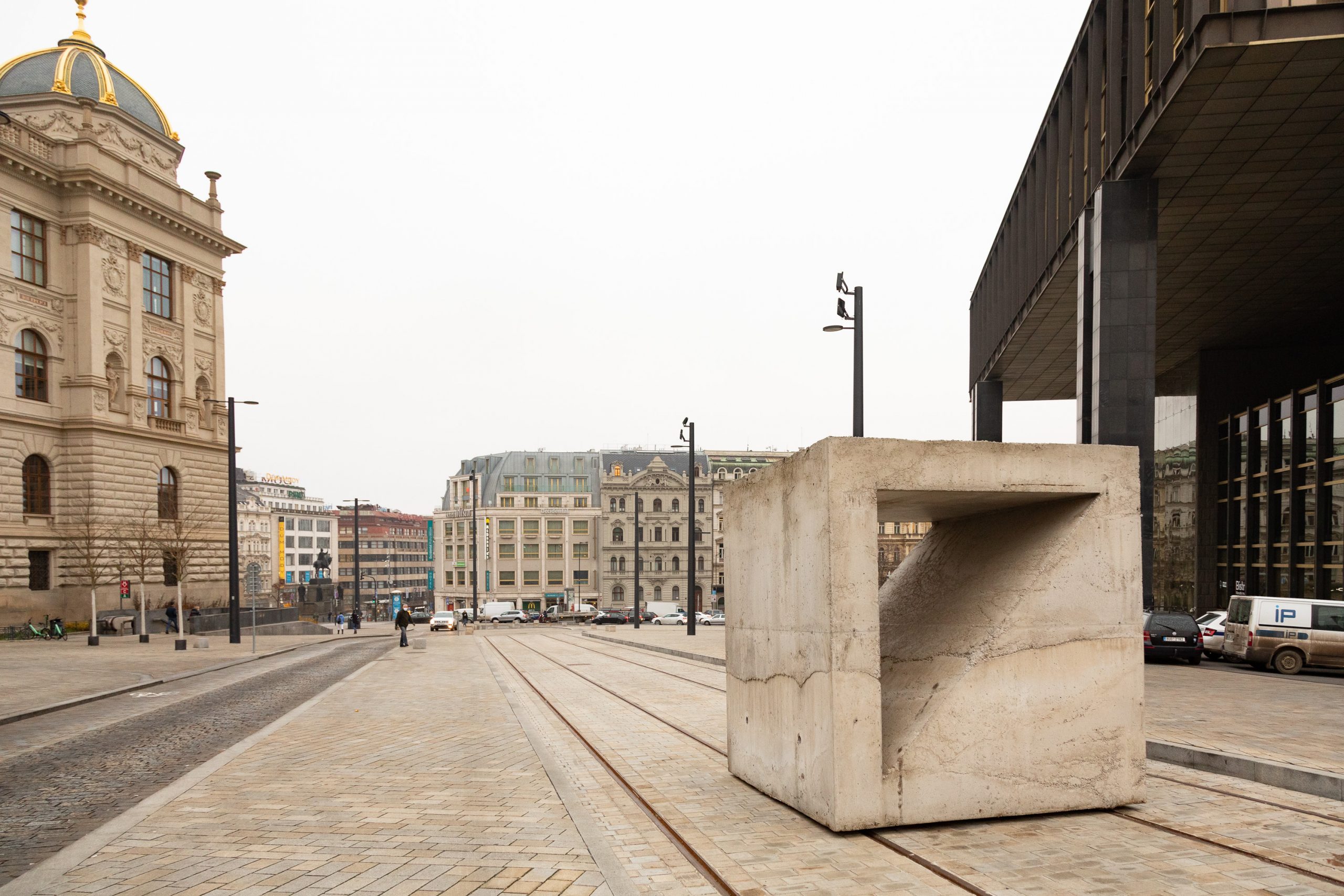Tvárnice, 2019 , autor: Martin Zet, beton, 300 × 300 cm, váha cca 35 t 