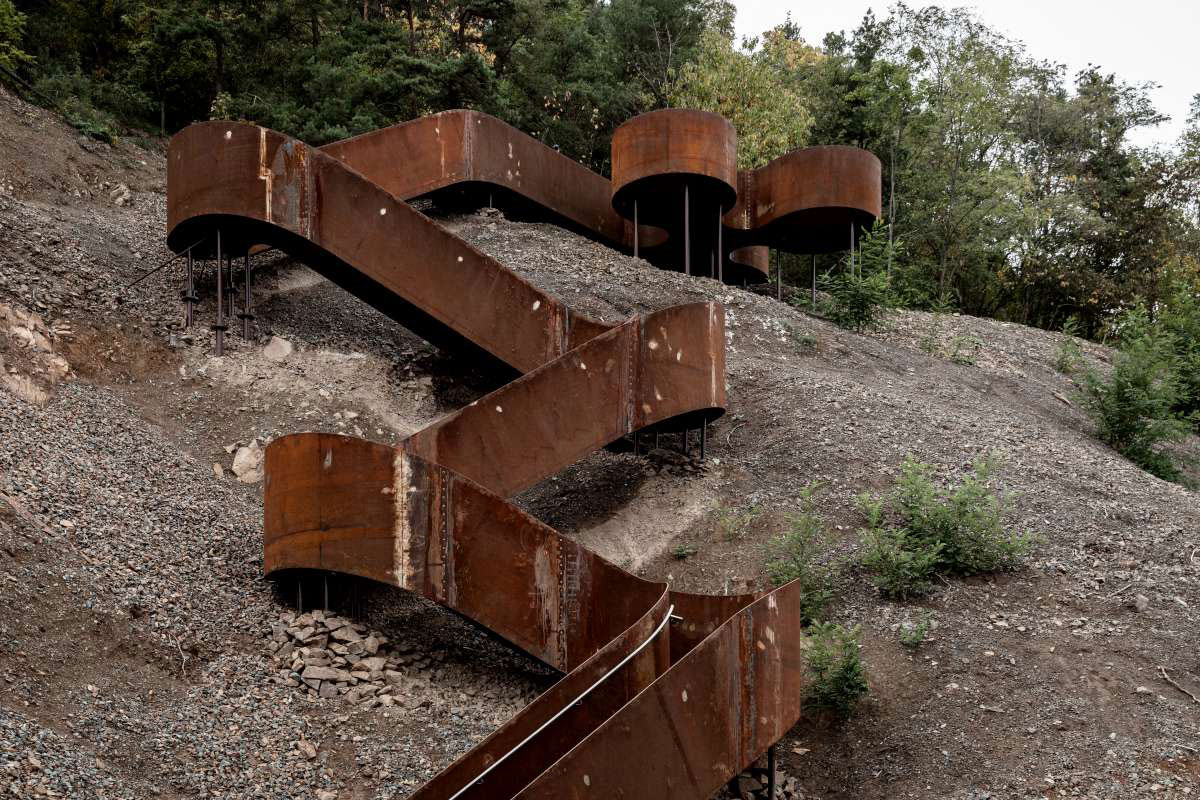 Chemin des Carrieres – stezka s vyhlídkou