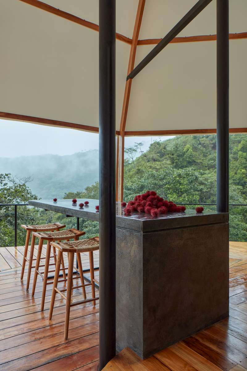 Soubor pěti experimentálních staveb nazývaných Coco Villa je součástí resortu Art Villas v kostarické džungli. 