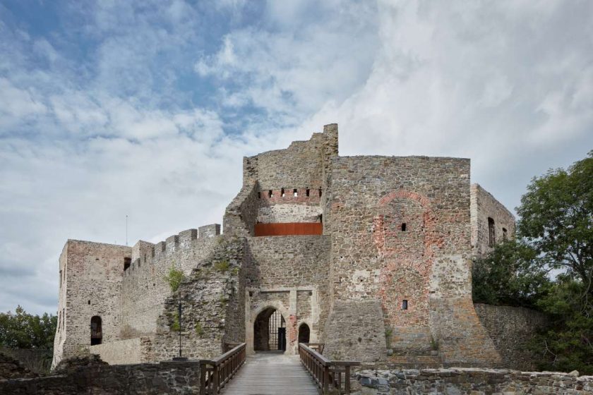 helstyn castle palace reconstruction atelier r boysplaynice 08 1200