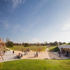 HLAVNI DVOUSTRANA PARK 4D
