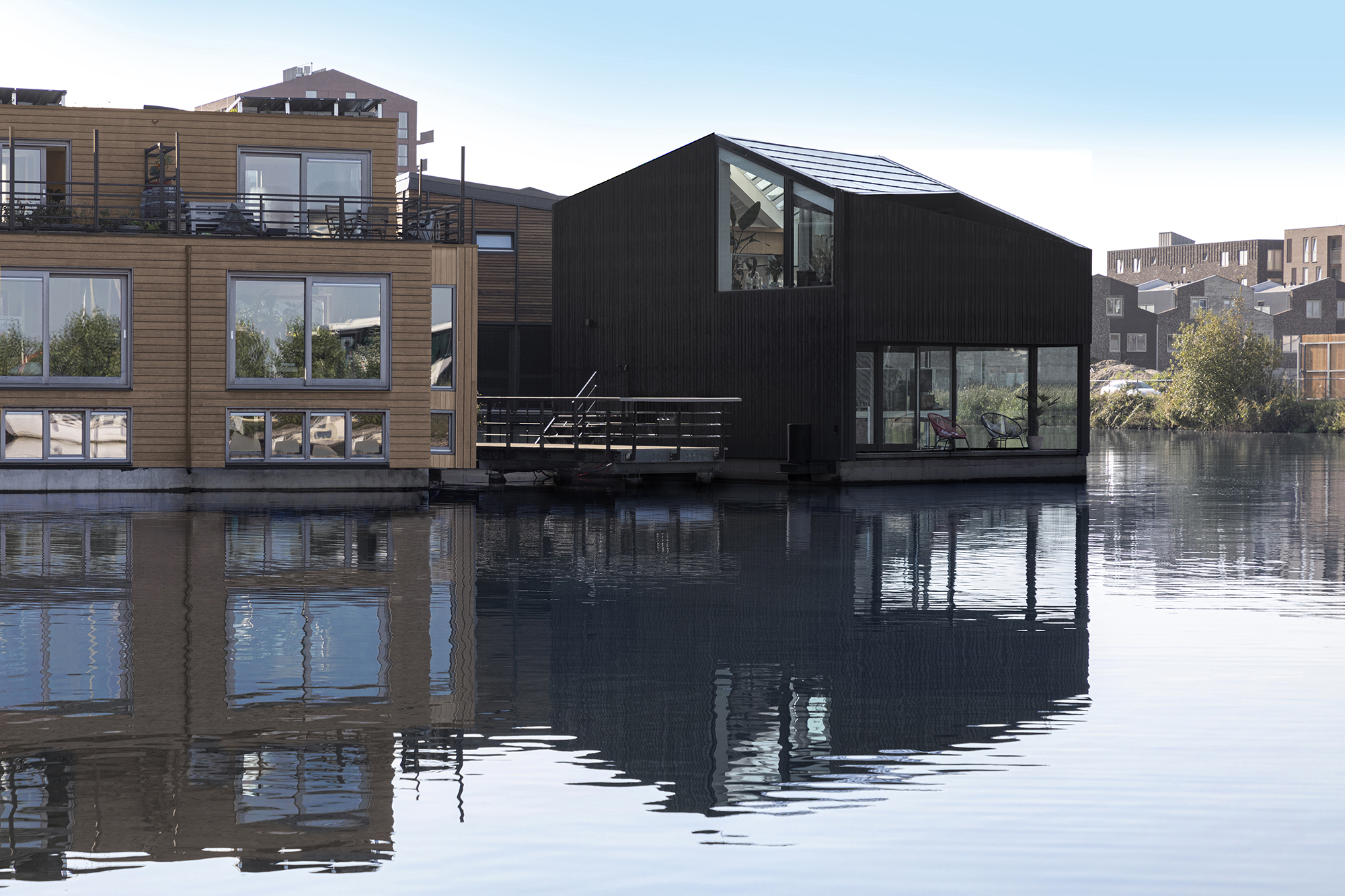 065 HR 03 Floating Home Schoonschip residential exterior facade i29