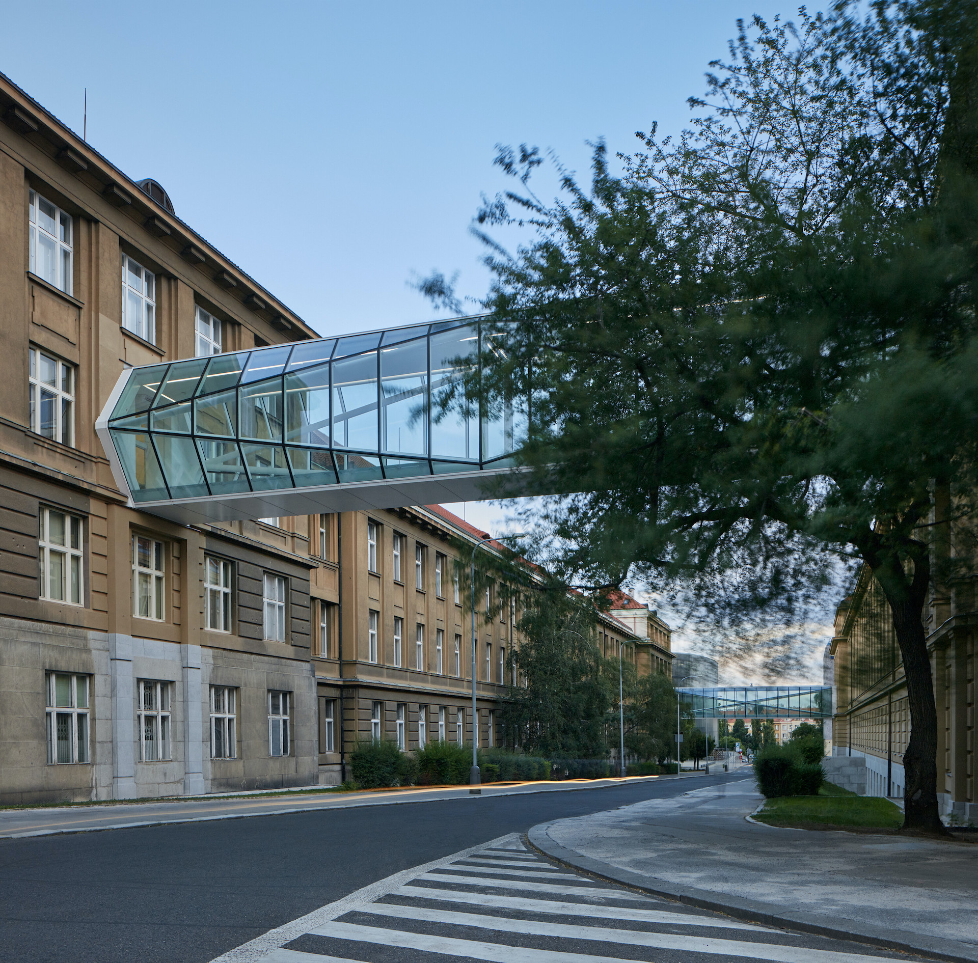 connecting footbridges uct prague ova boysplaynice 14