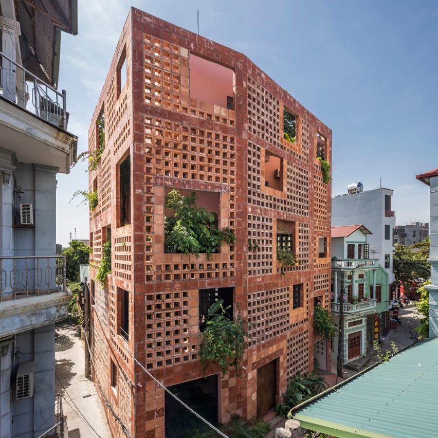 Bat Trang House // VTN Architects