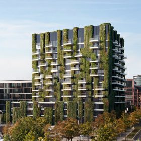 Zelená fasáda Schüco AF UDC 80 představuje udržitelné projektové řešení pro města. Areál společnosti Schüco v Bielefeldu bude mít brzy také zelenou fasádu.