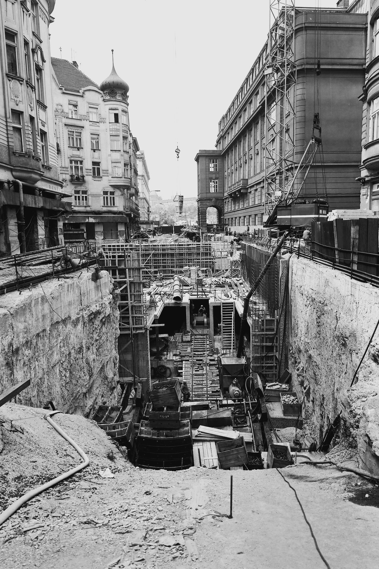 Výstavba linky A pražského metra – stanice Staroměstská, rok 1976