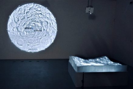 Základna na Měsíci, výstava Galegion, DOX, Praha, 2020.