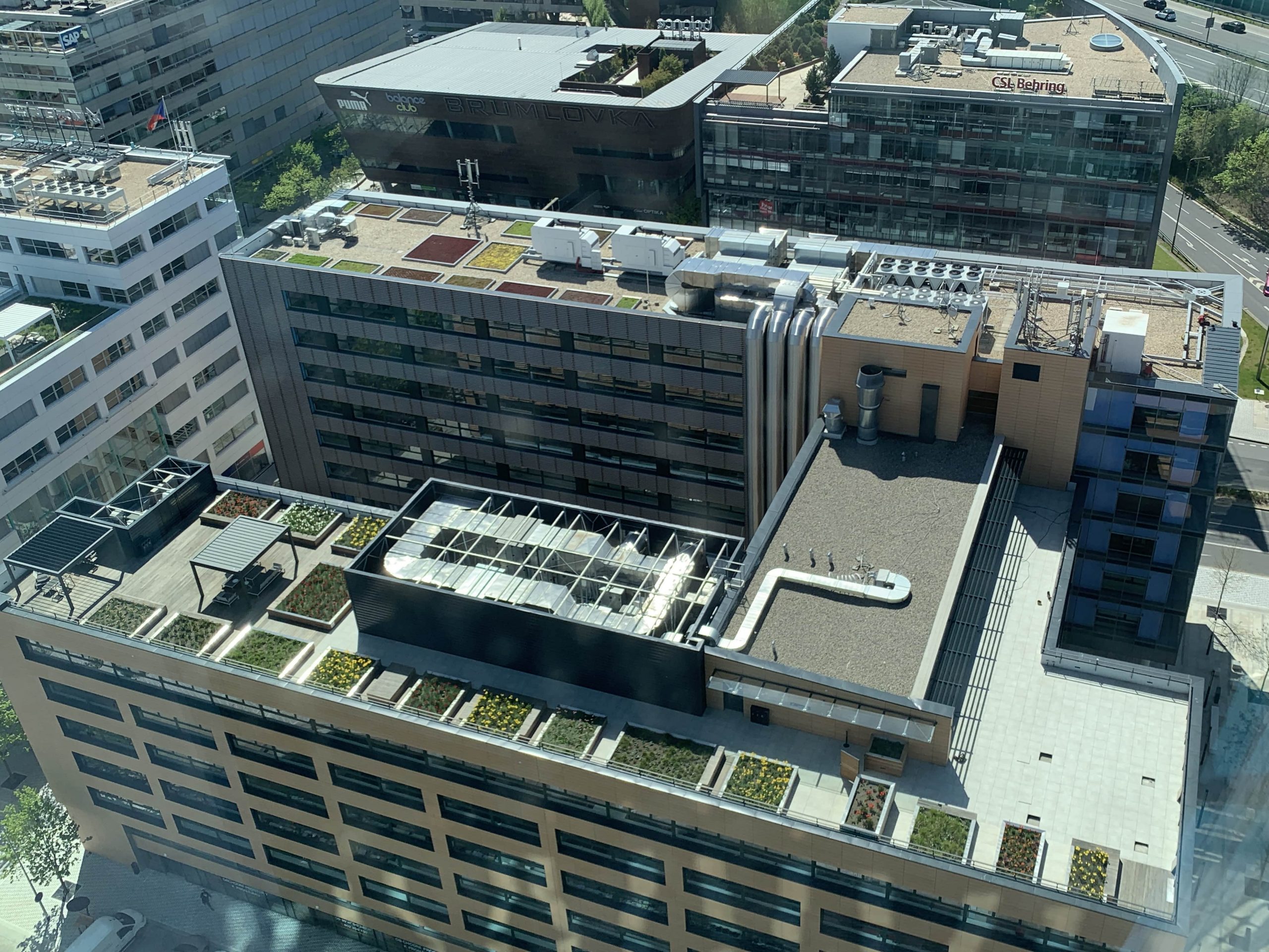 Revitalizace střešní terasy
a vnitrobloku Budovy B
v BB Centru