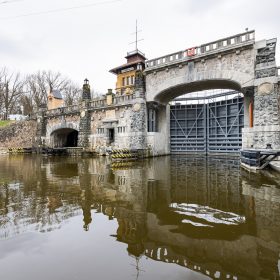 Úprava ohlaví Plavební komora Hořín
