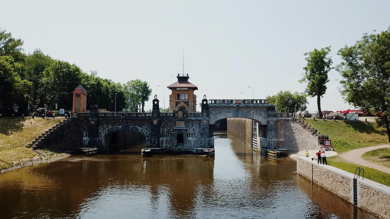 Úprava ohlaví Plavební komora Hořín