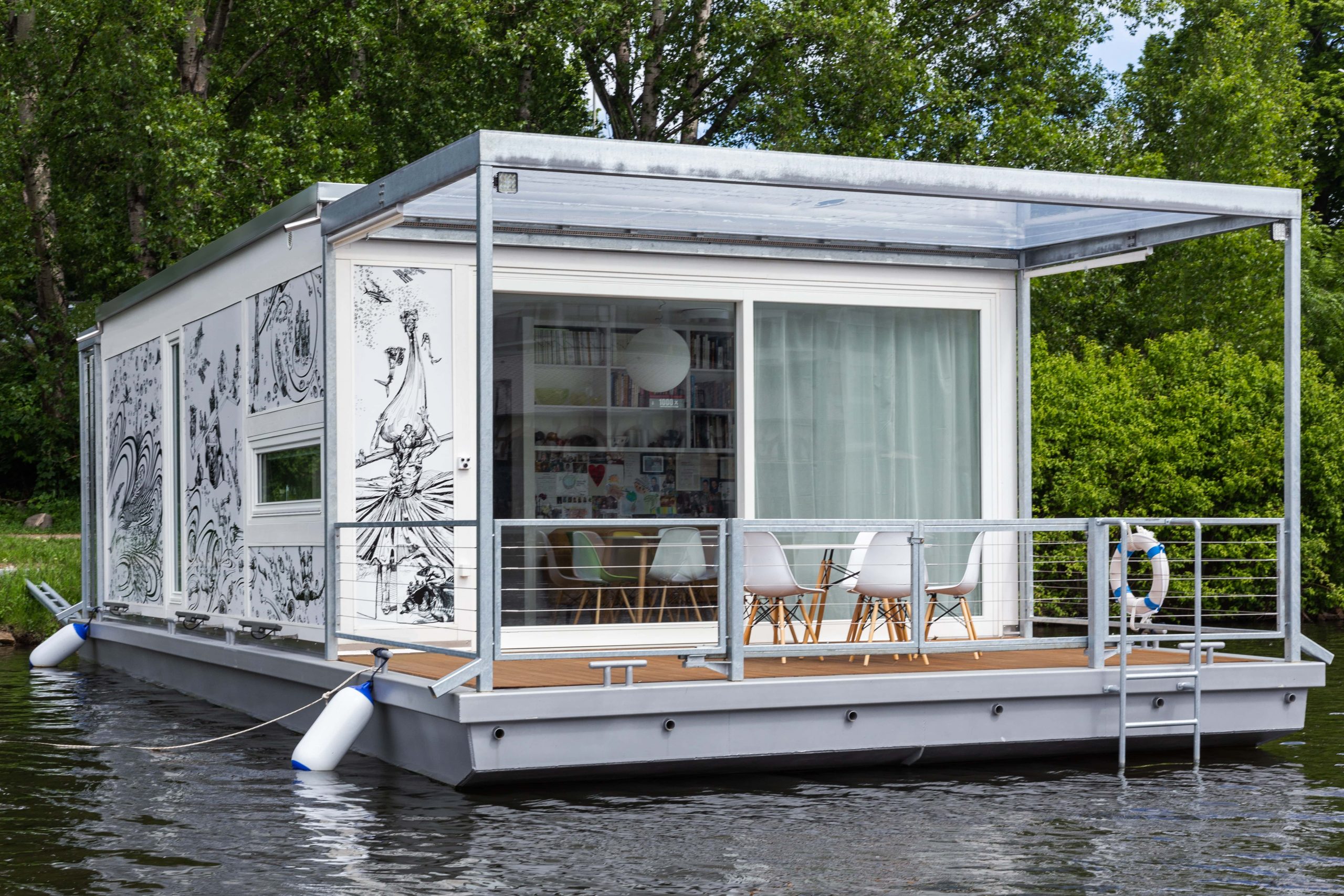 Houseboat Anna 