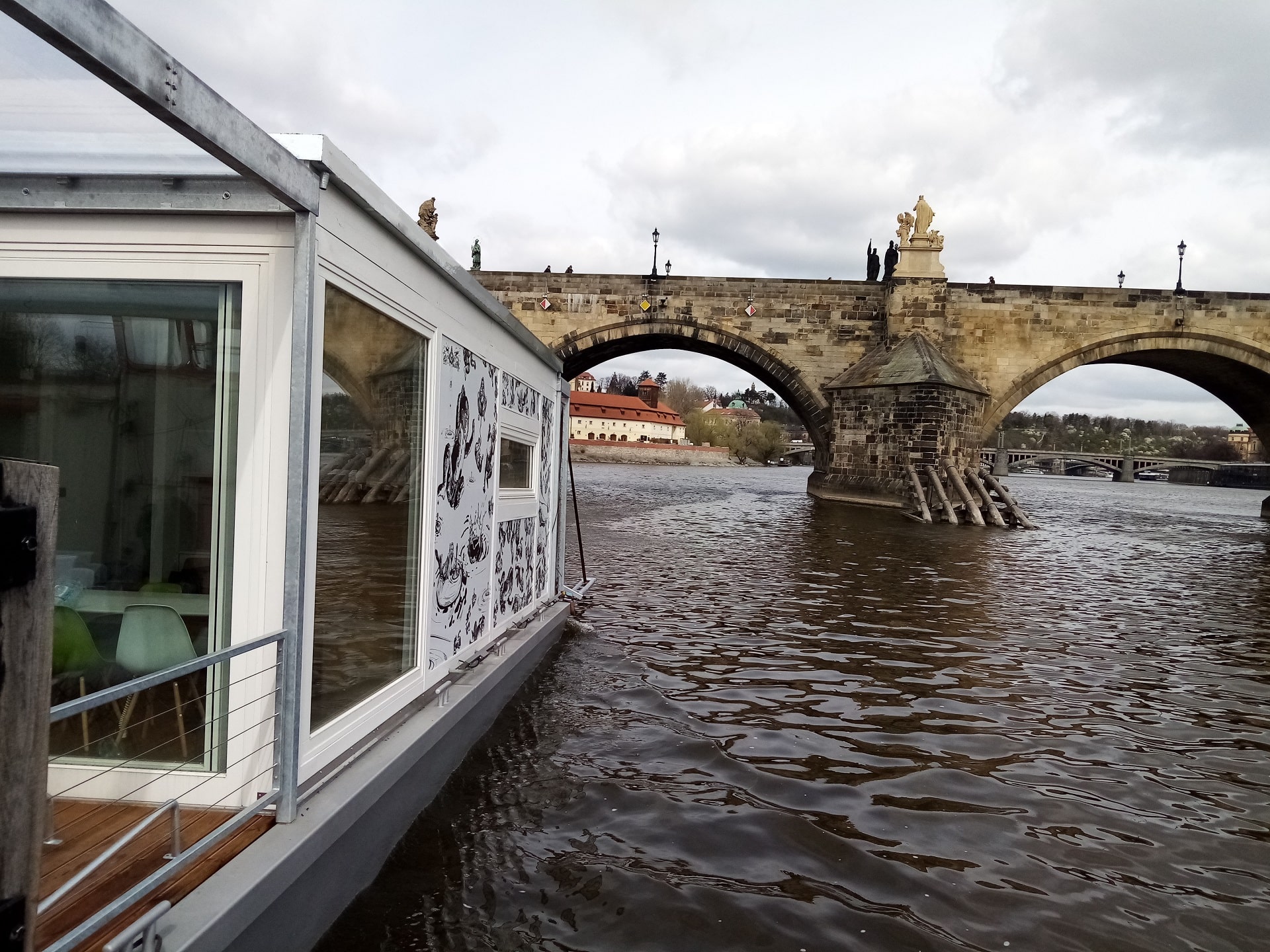 Houseboat Anna 
