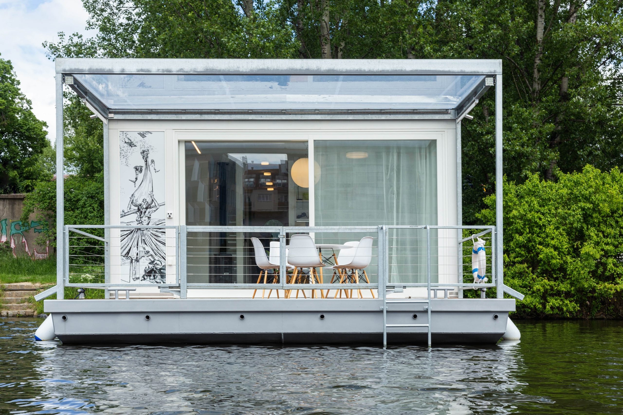 Houseboat Anna 