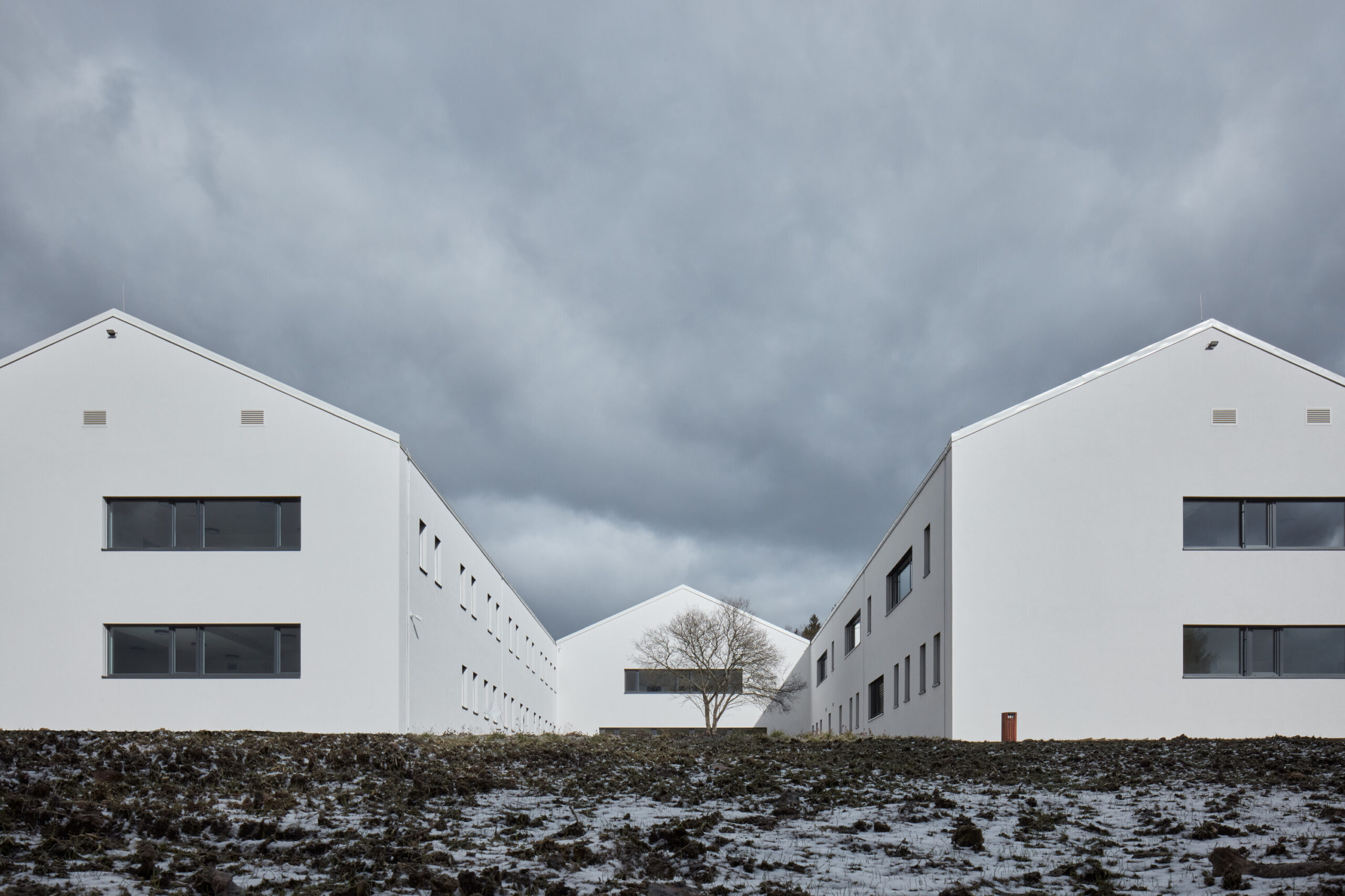 adam rujbr architects childrens sanatorium boysplaynice 05