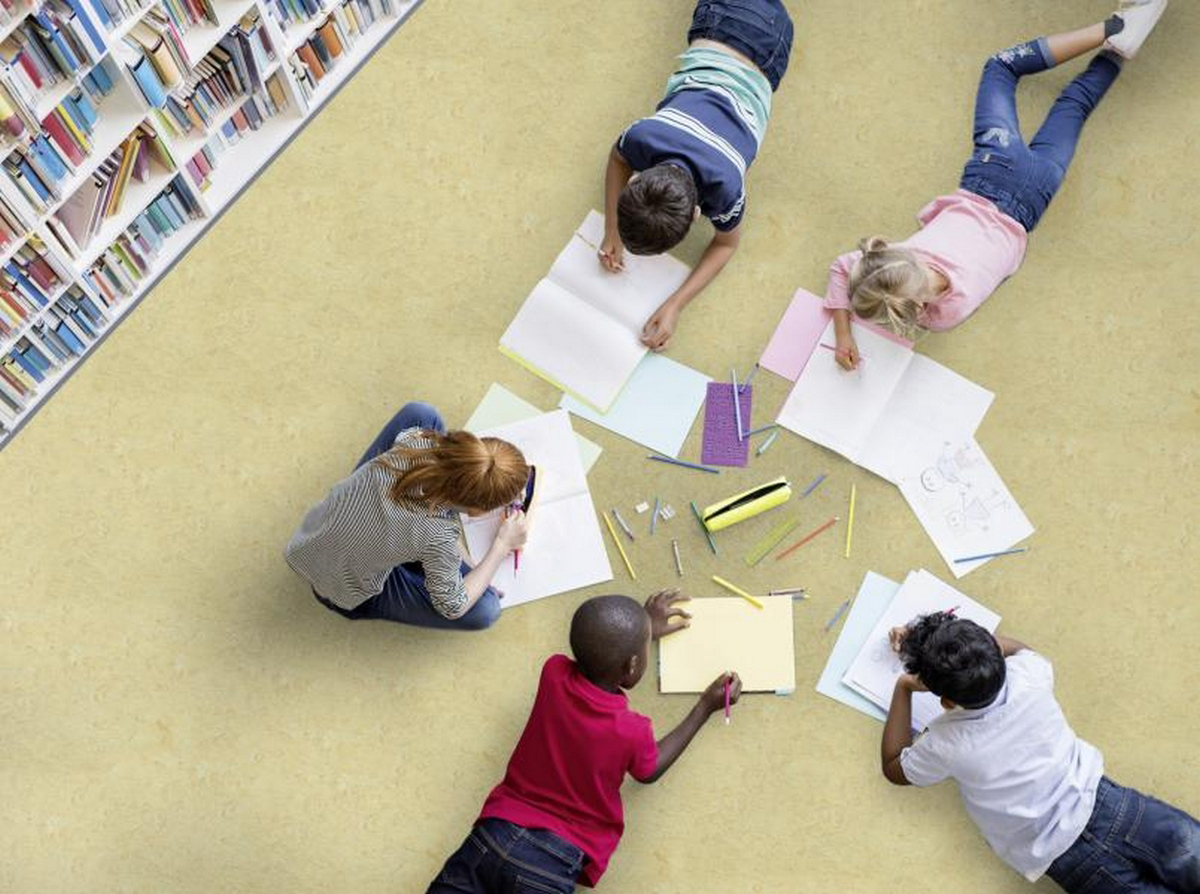 Certifikáty nezávislých laboratoří na antivirální a antibakteriální účinky garantují architektům a jejich zákazníkům hygienické řešení. Linoleum Gerflor se díky velmi nízkým emisím (TVOC < 10 mikrogramu/m3 po 28 dnech) řadí mezi absolutní špičku, pokud jde o kvalitu vzduchu v interiéru.