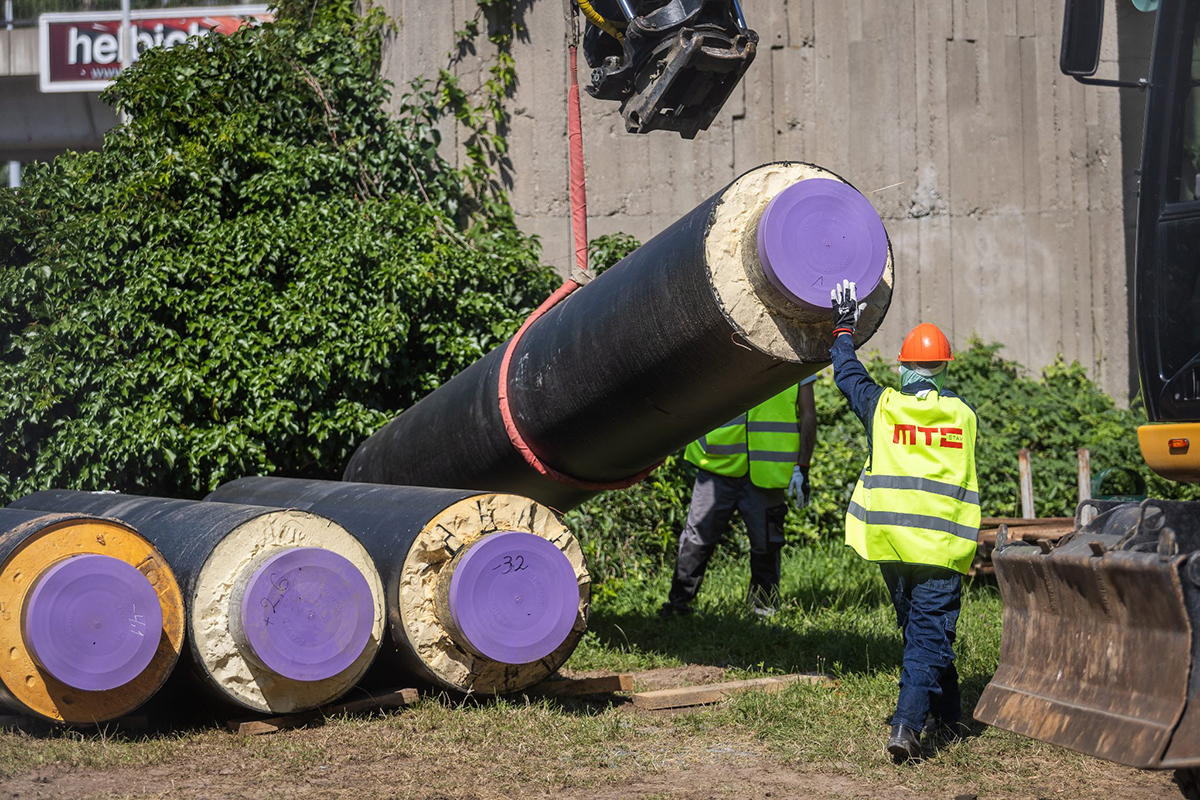 Obr. 7 Ocelová předizolovaná potrubí v dimenzi DN500 