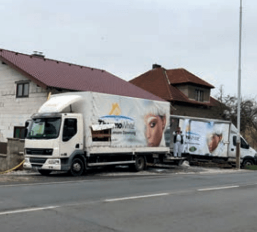 01
Před začátkem realizace podlahové vrstvy je EPS granulát smíchán s pojivem.
