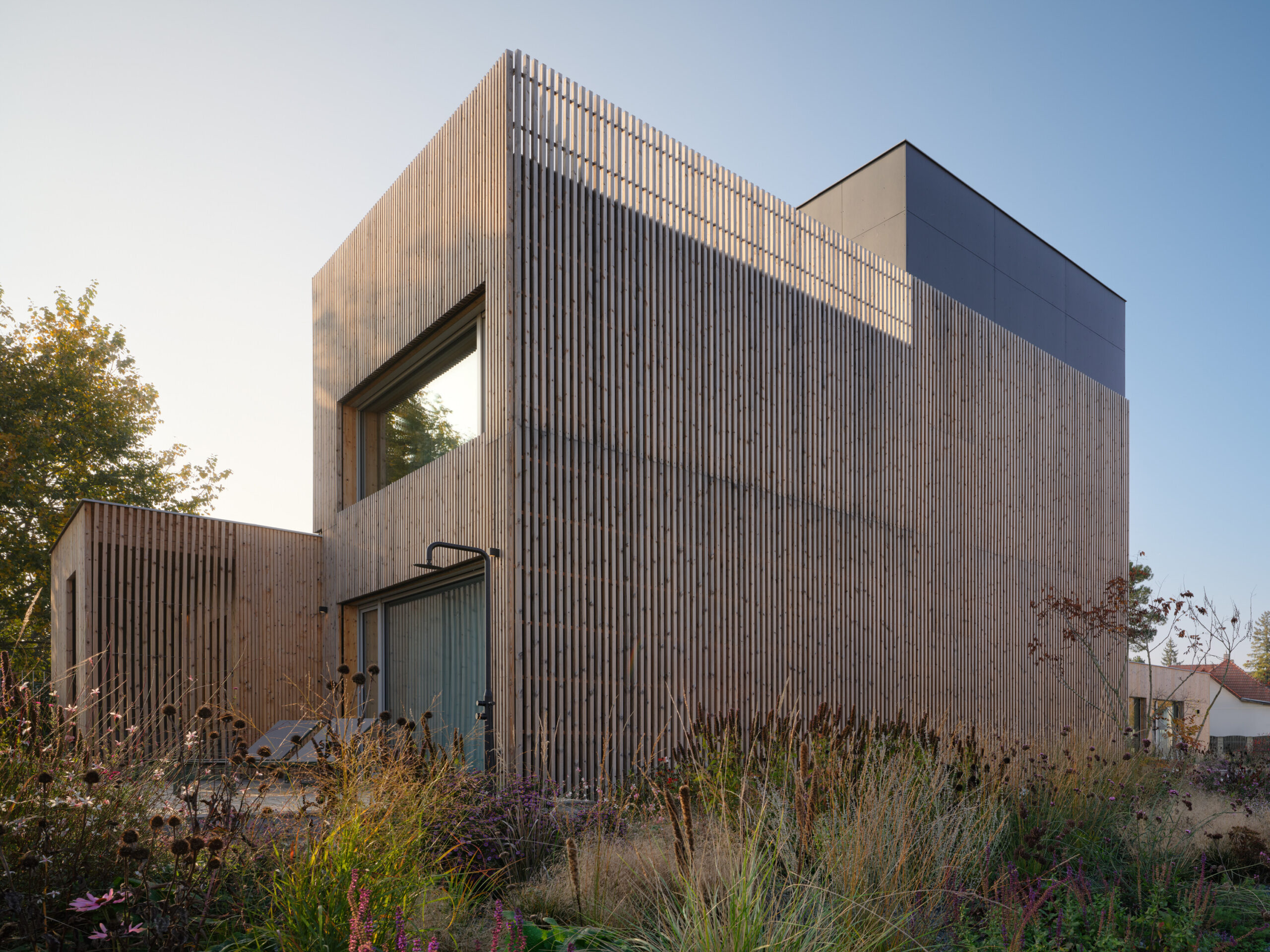 eko modular family and company headquarters eko modular boysplaynice 15