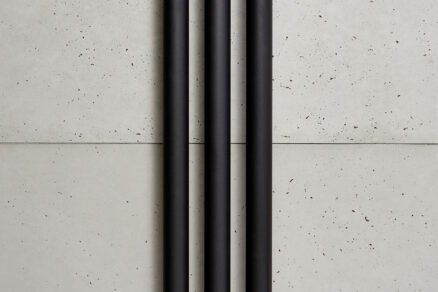 rosendal massive black structural color 1