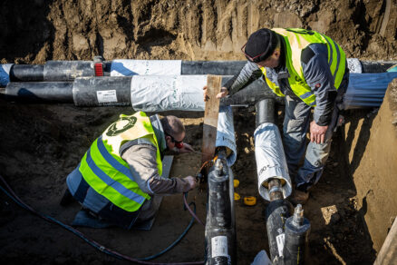 Pro napojení bratislavského projektu Nový Ružinov na centrální zásobování tepla použila společnost NRG flex potrubí NRG RADPOL s technologií difuzní bariéry. Díky tomu se výrazně sníží provozní ztráty v potrubí