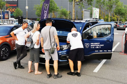 Testovací akce Peugeot Emotion Days s odborným výkladem k vozům