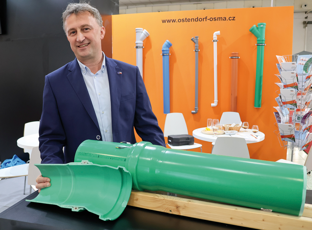 Ukázka průřezu trubkou KG 2000 Polypropylen na stánku Ostendorf-OSMA