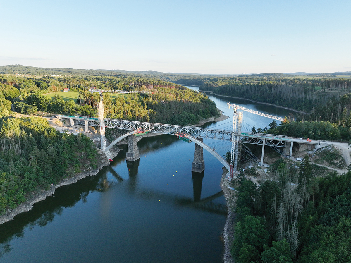 Monitoring mostní konstrukce pomocí IoT senzorů během výstavby železničního viaduktu