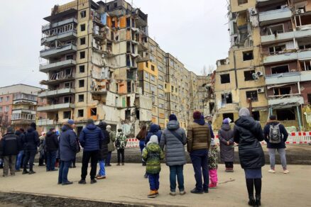 Ruský raketový útok na obytnou budovu v ukrajinském Dnipro