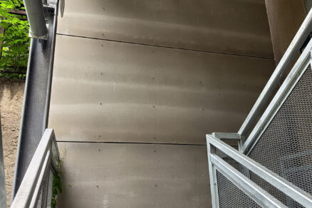Detail schodišťového podlaží s opláštěním CETRIS® na ocelové konstrukci