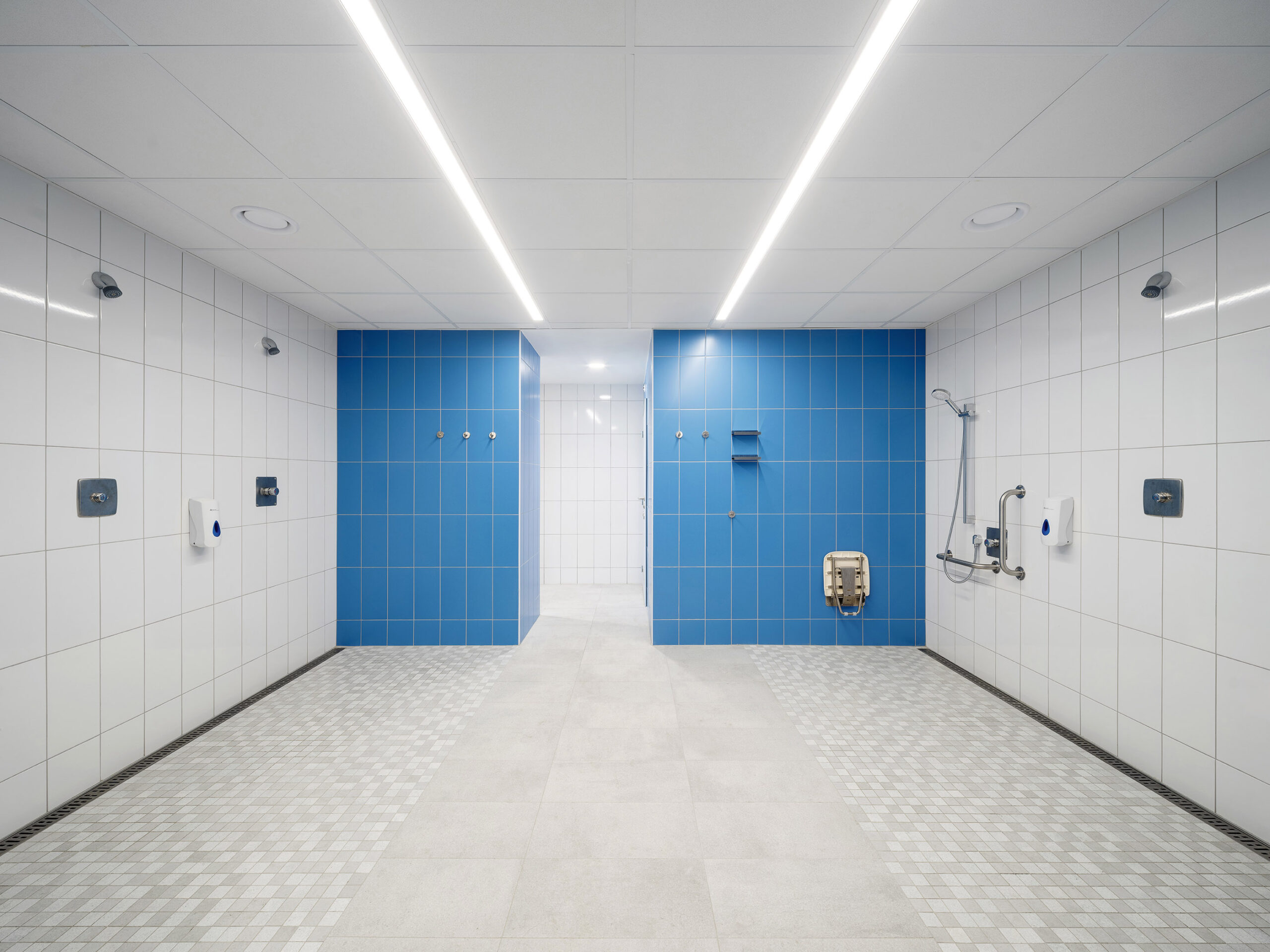 FOTO RAKO Bazen Svitavy 01 nahled (9)