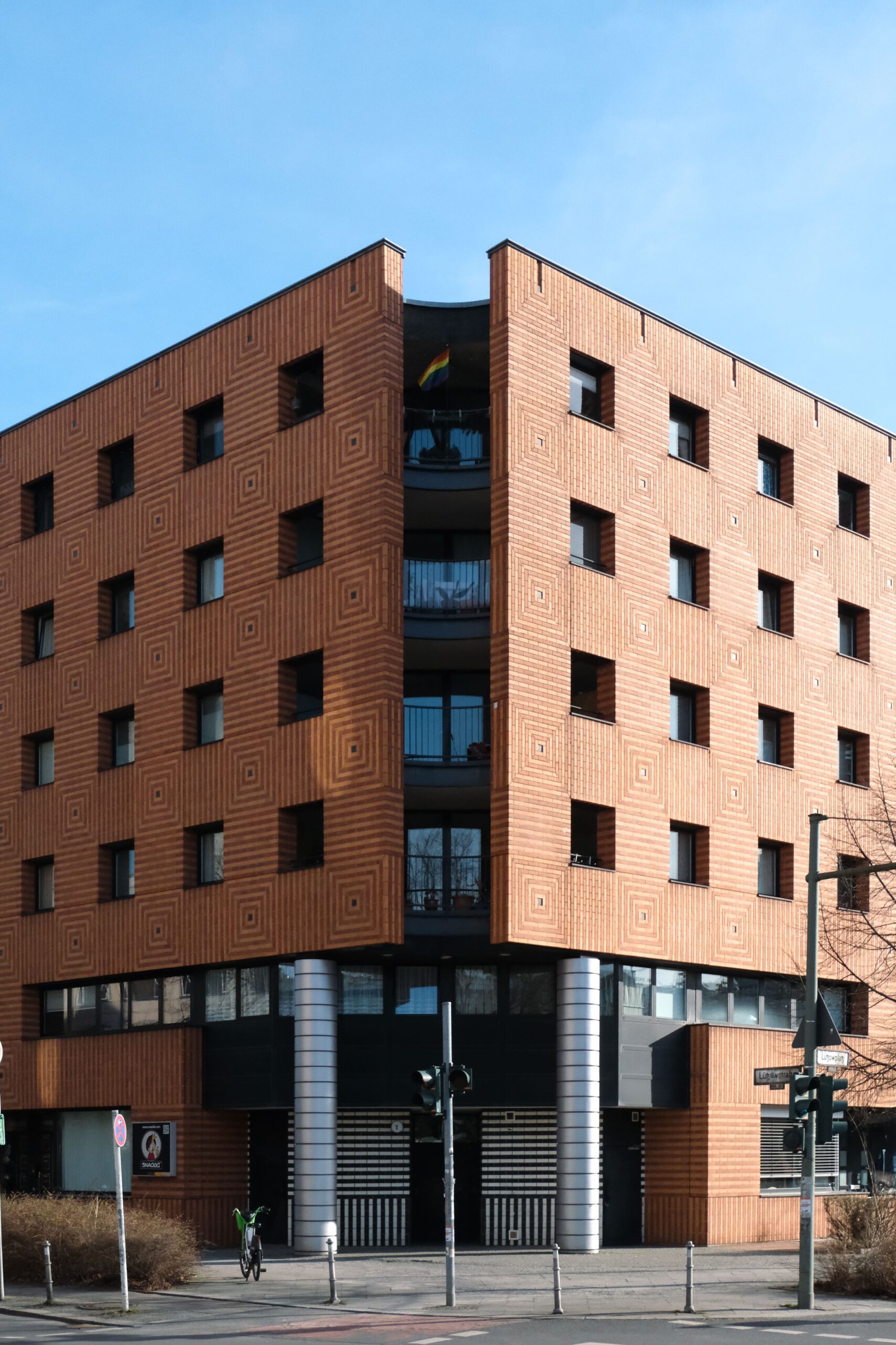 Mario Botta – bytový dům, Lützowplatz (1988–1990)